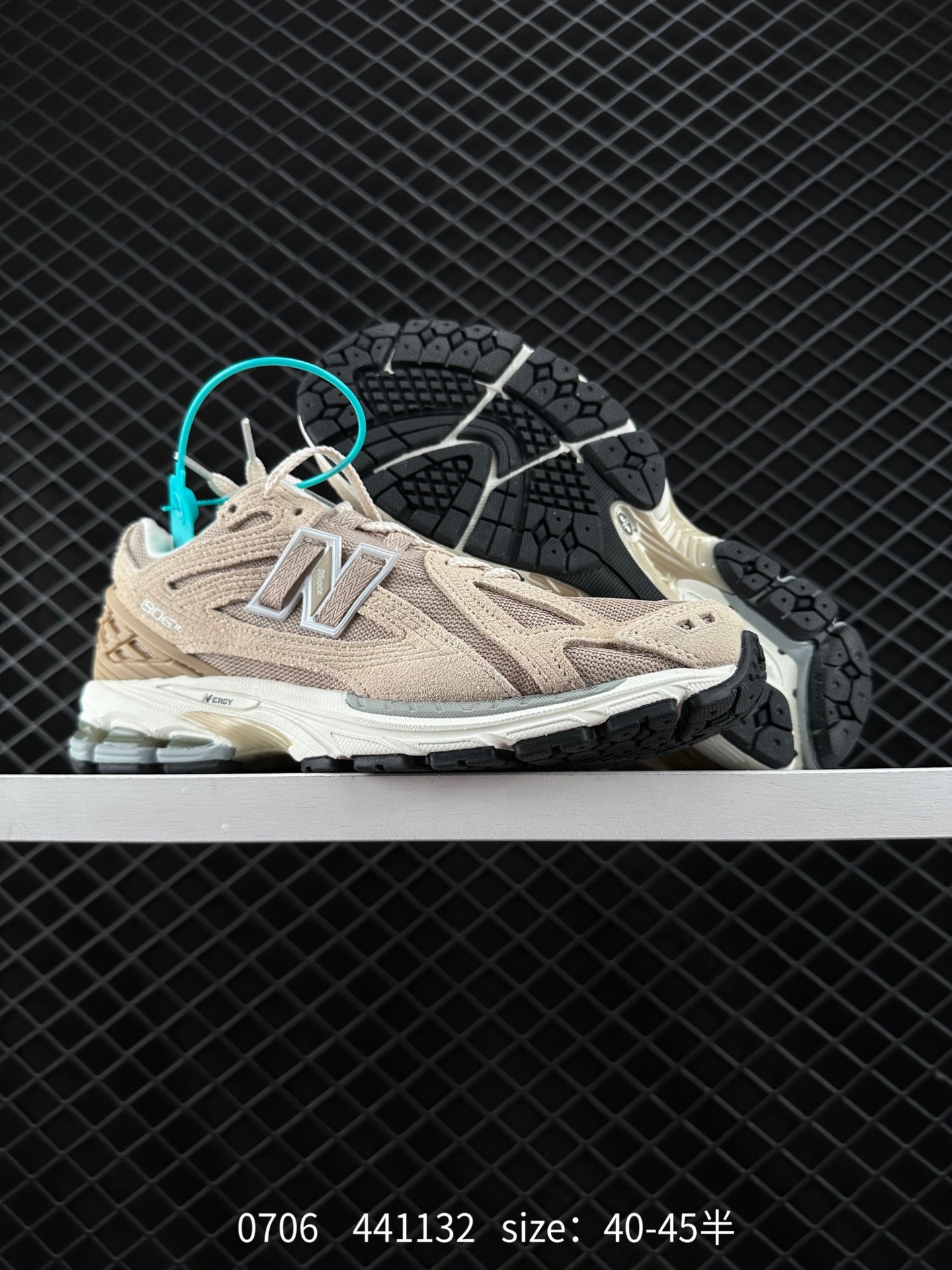 New Balance M1906